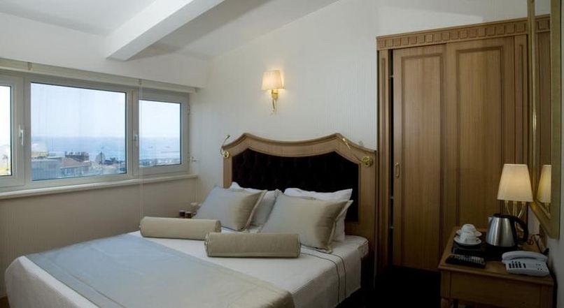 Aprilis Hotel - 2