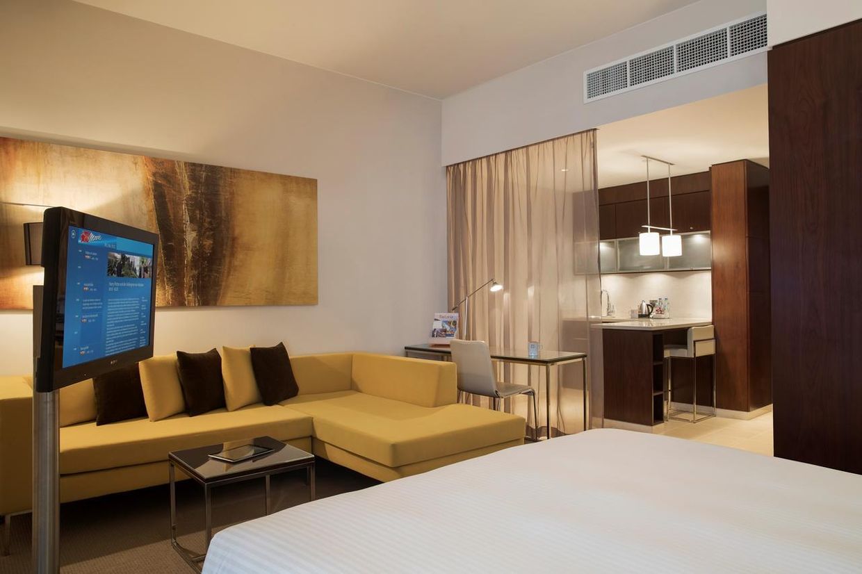 CENTRO CAPITAL CENTRE - 23