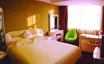 FRIENDSHIP PALACE - 25