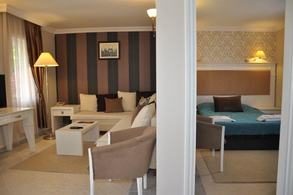 Moon Shine Hotel Suites - 15