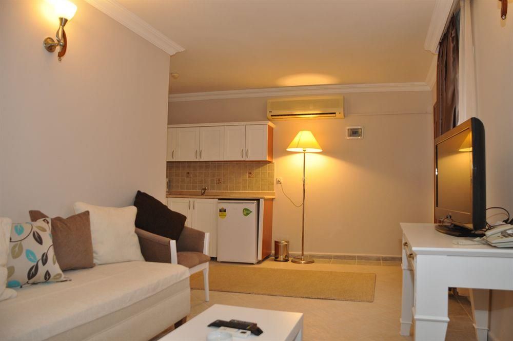 Moon Shine Hotel Suites - 6