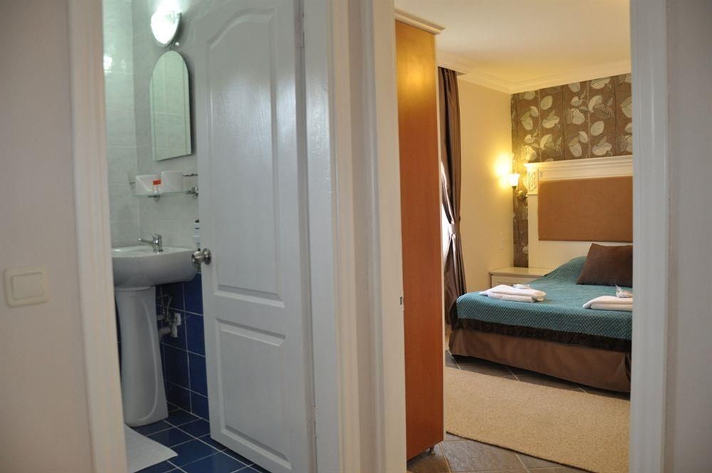 Moon Shine Hotel Suites - 10