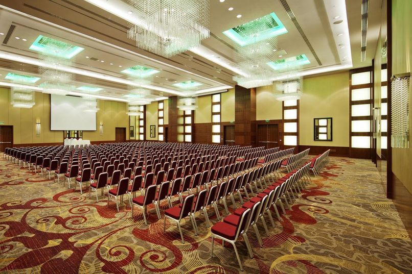 HILTON HOTEL - 2