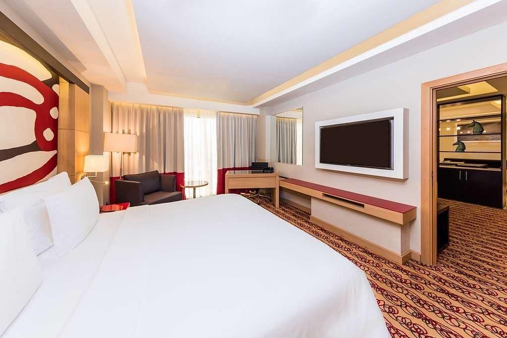 RADISSON BLUE HOTEL DOHA - 12