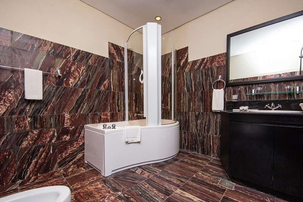 RADISSON BLUE HOTEL DOHA - 18