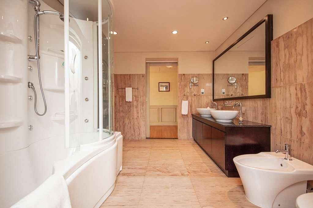 RADISSON BLUE HOTEL DOHA - 22