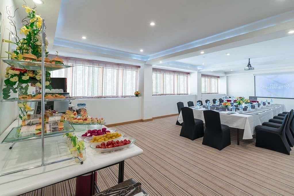 RADISSON BLUE HOTEL DOHA - 23