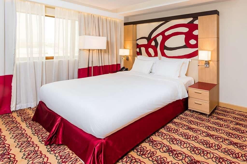 RADISSON BLUE HOTEL DOHA - 4