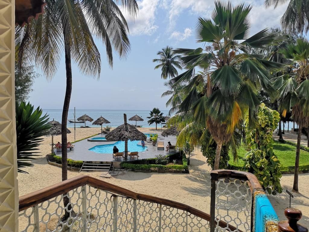 SMILES BEACH HOTEL - 14