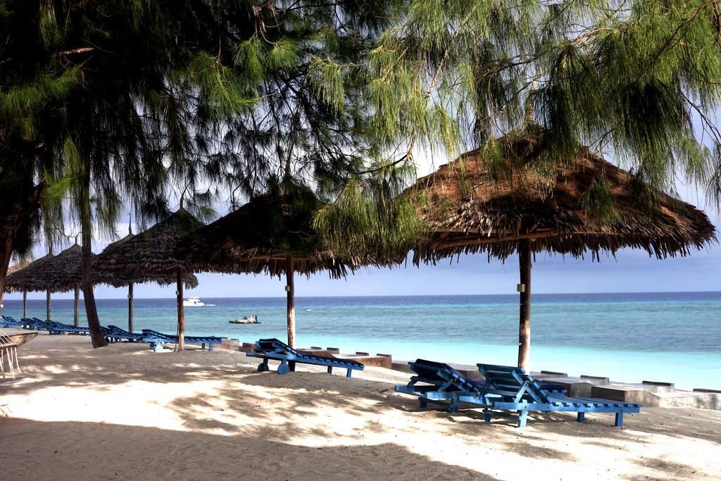 SMILES BEACH HOTEL - 20