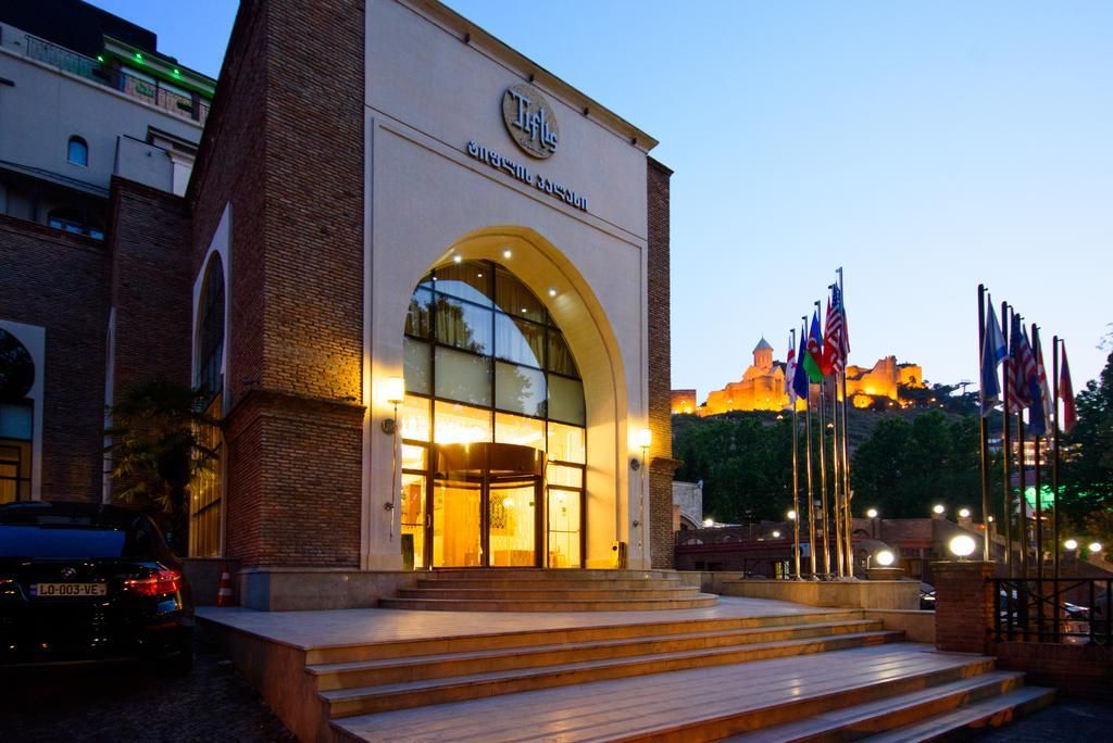 TIFLIS PALACE - 20