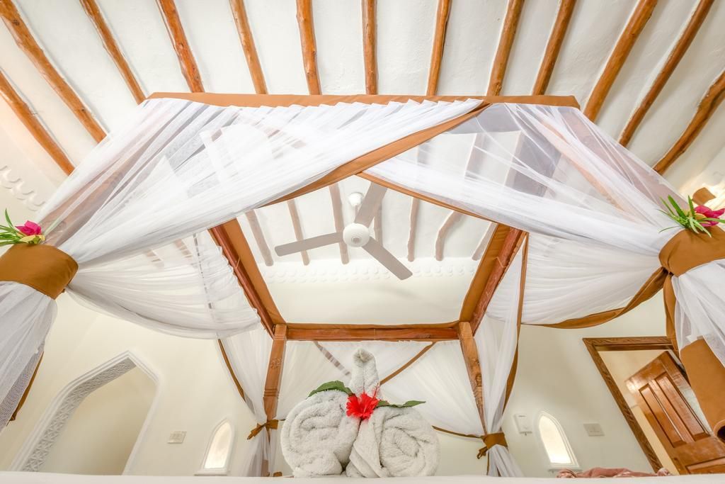 HAKUNA MAJIWE BEACH LODGE - 10