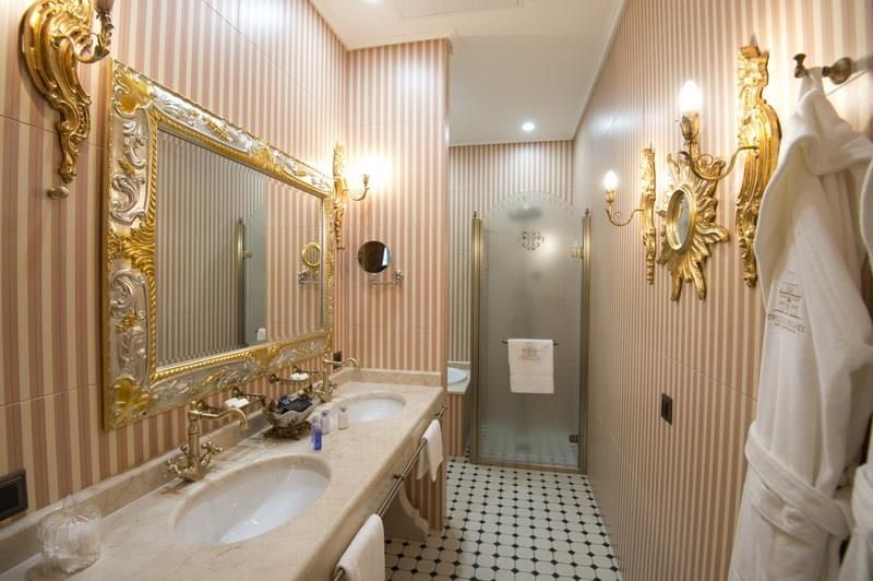 ДВОРЕЦ ТРЕЗИНИ, отель - 22