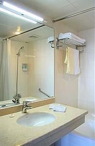 CHONGWENMEN HOTEL BEIJING - 16