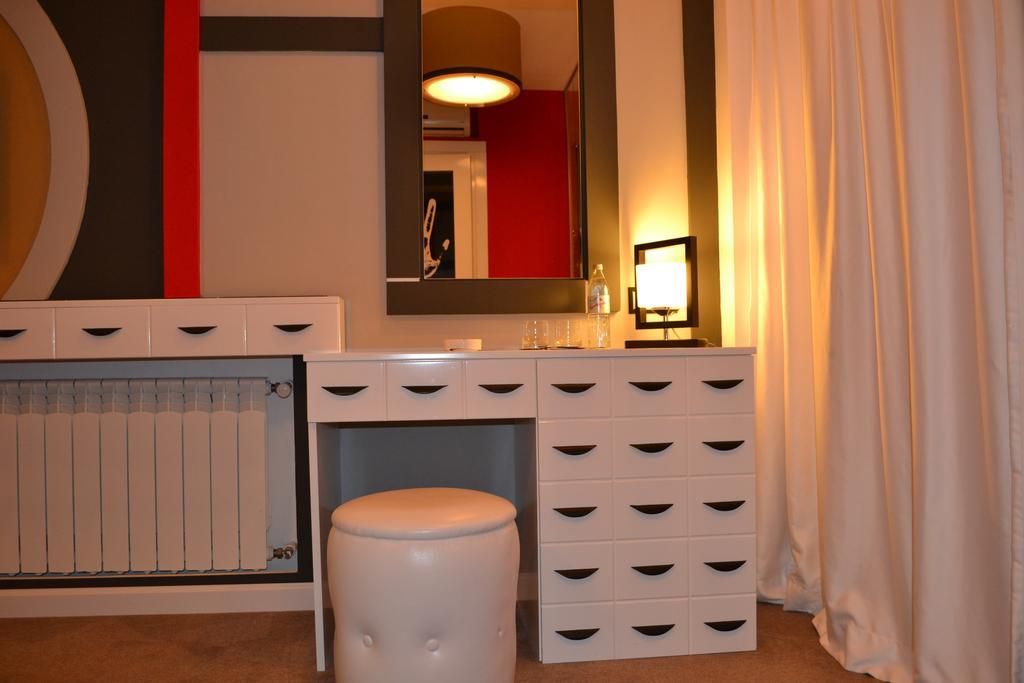 PIAZZA BOUTIQUE - 13