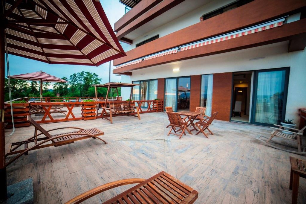 DREAMLAND OASIS - 12