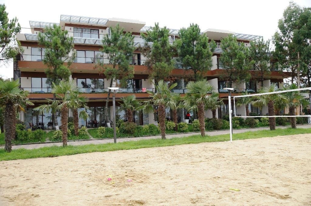 DREAMLAND OASIS - 14