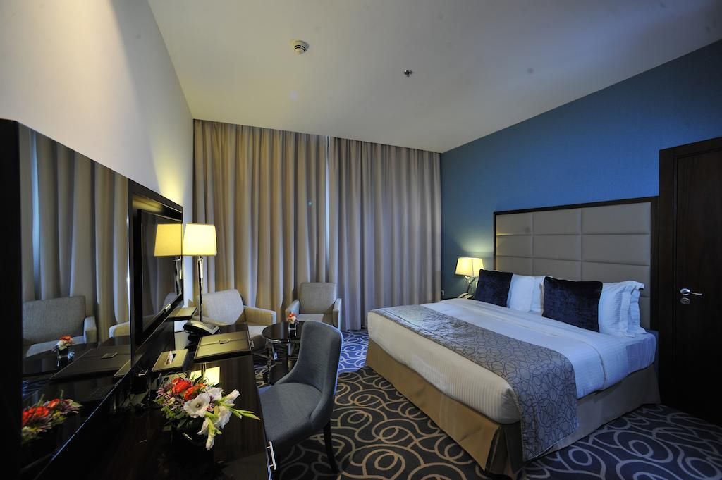 RAMADA ABU DHABI CORNICHE - 2