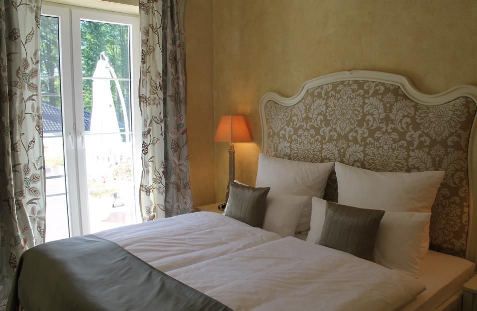 ФИЛИПП, парк-отель - 12