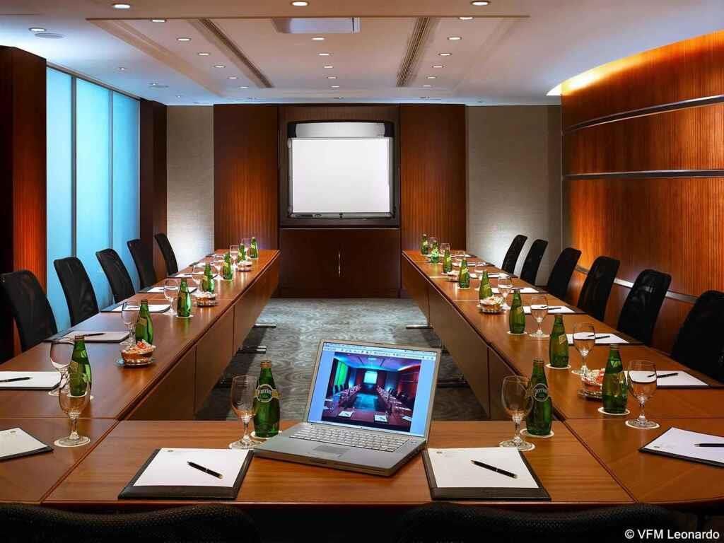 THE LANGHAM HOTEL - 20