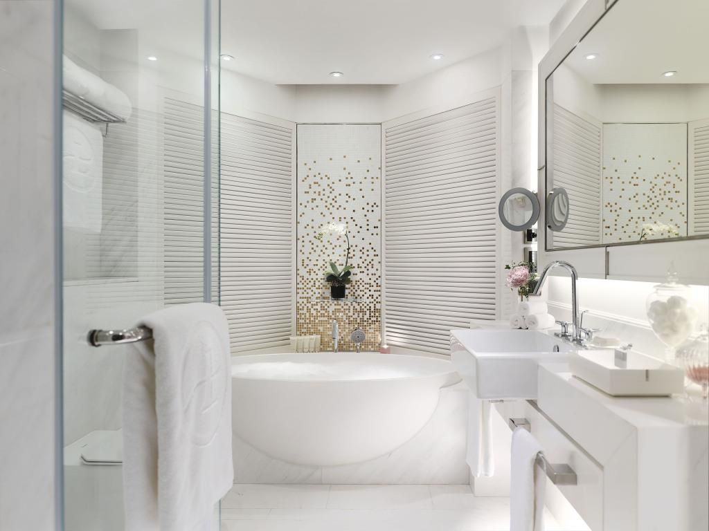 THE LANGHAM HOTEL - 8