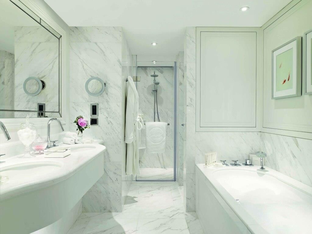 THE LANGHAM HOTEL - 9