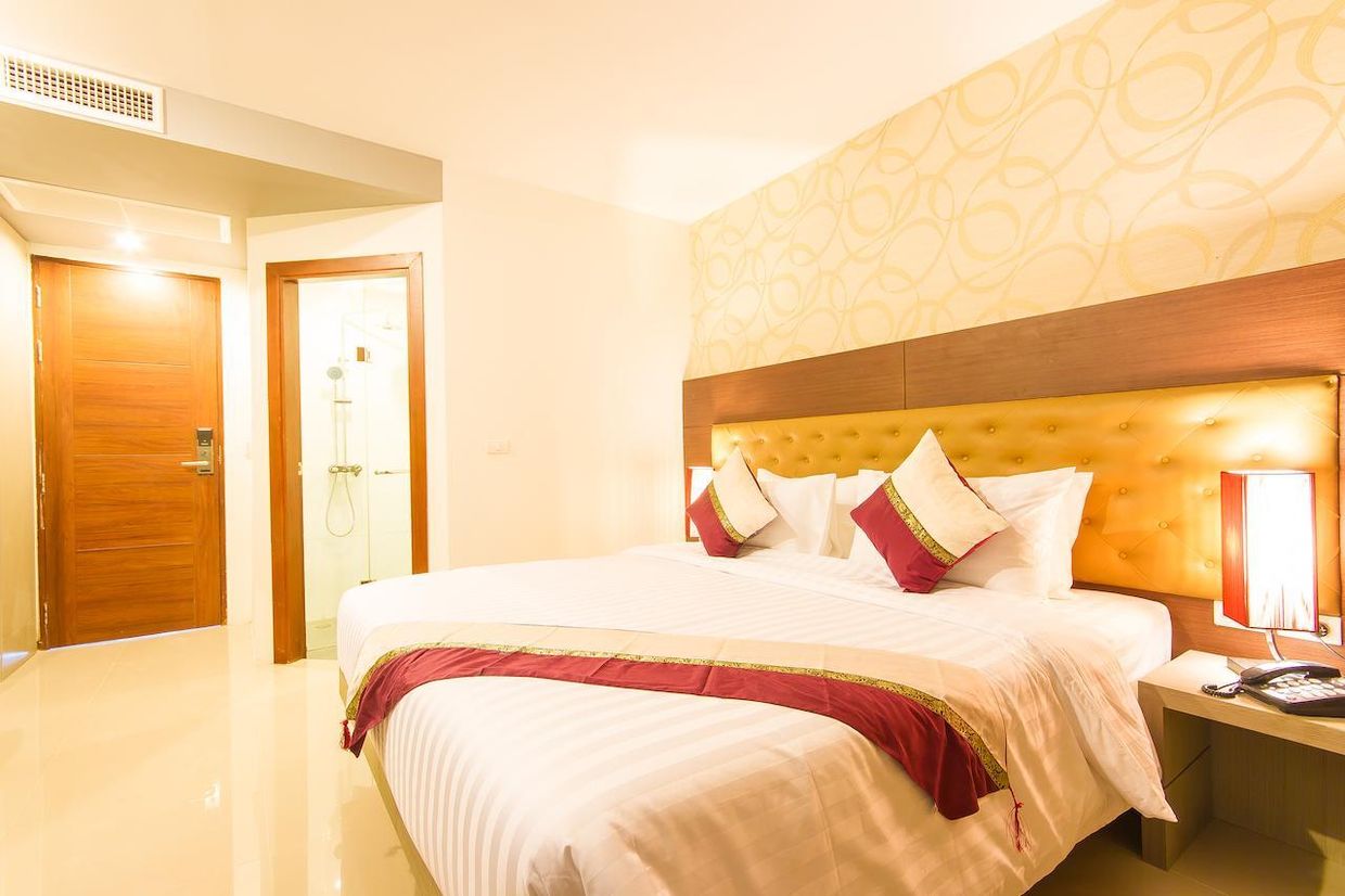 HEMINGWAYS SILK HOTEL - 30