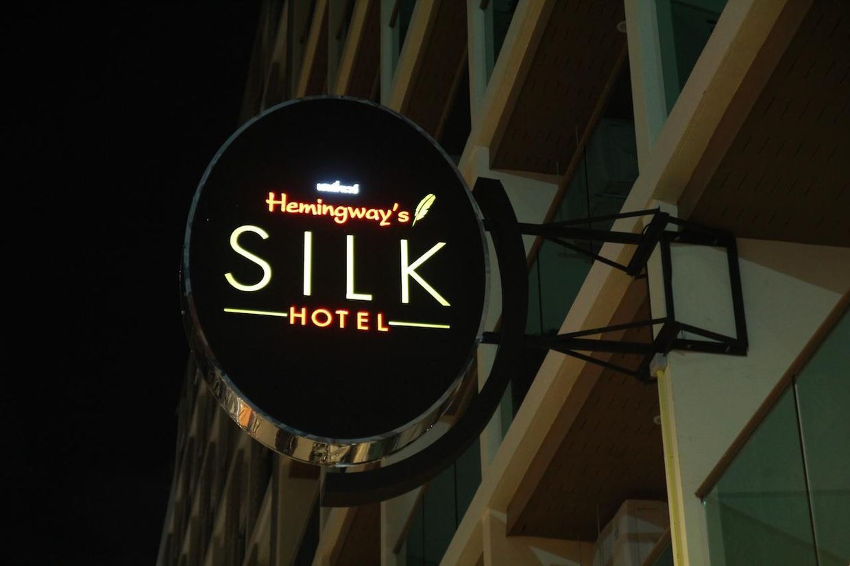 HEMINGWAYS SILK HOTEL - 37