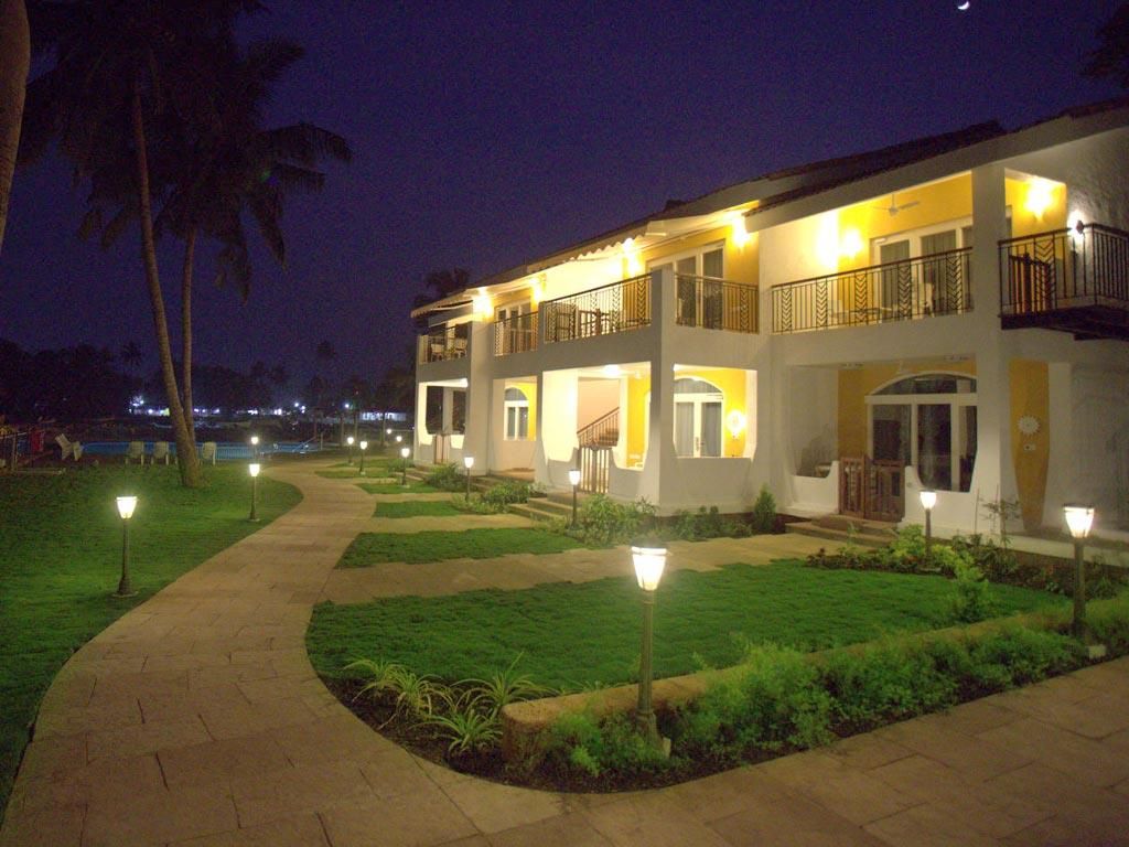 ACRON WATERFRONT RESORT - 2