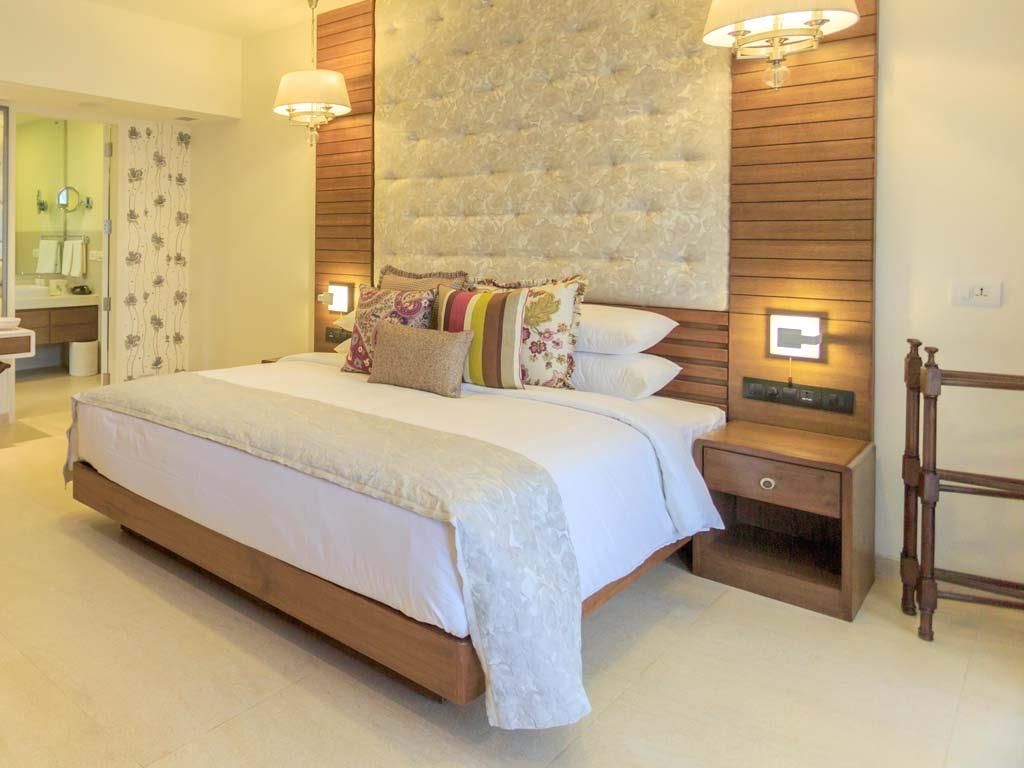 ACRON WATERFRONT RESORT - 13