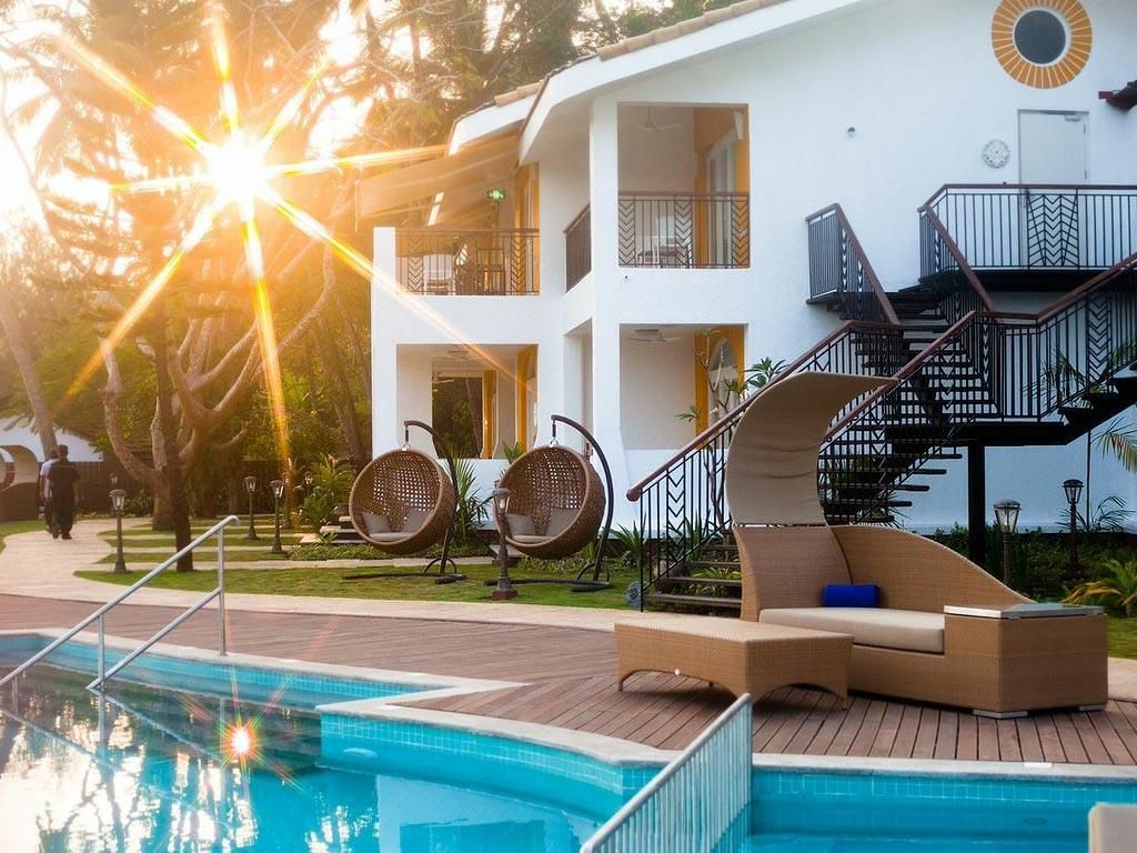 ACRON WATERFRONT RESORT - 4