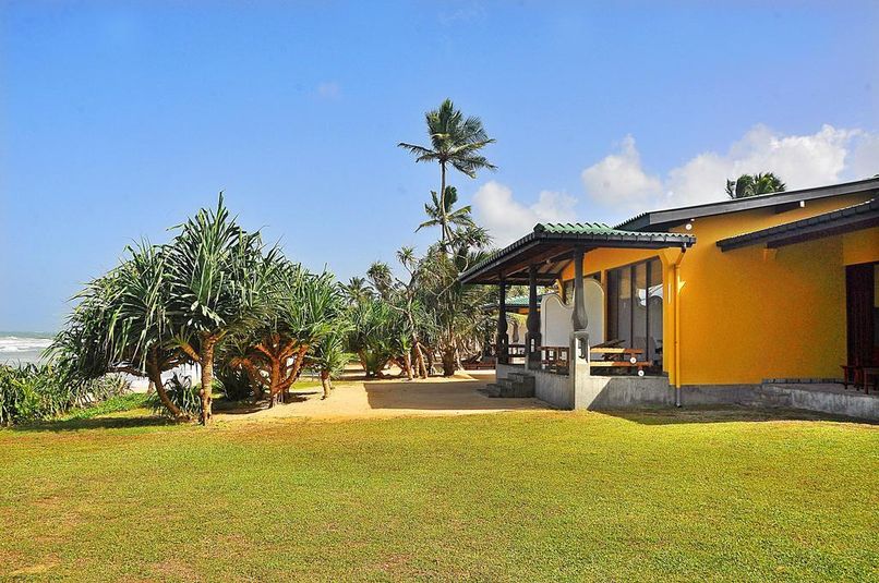 THE BEACH CABANAS  - 1