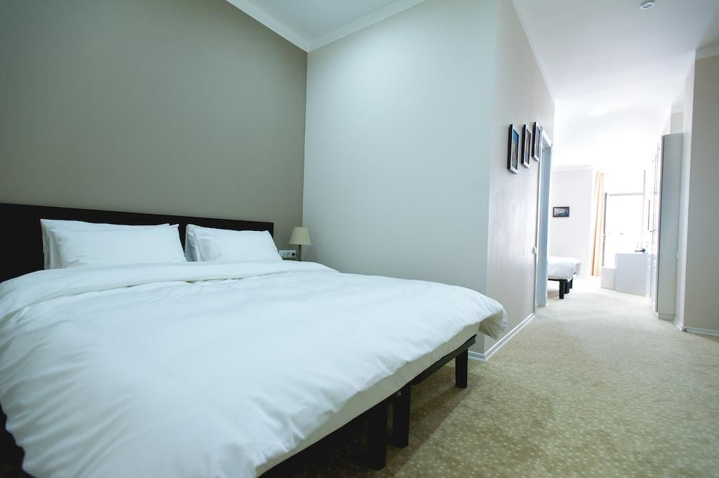 PIAZZA FOUR COLOURS - 12