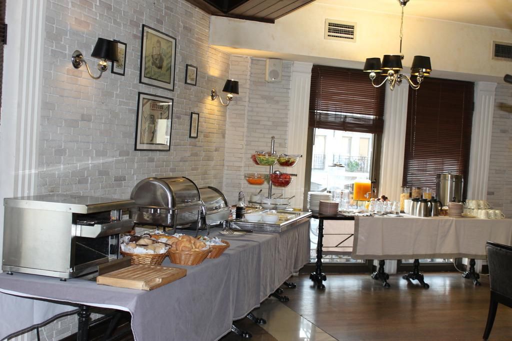 PIAZZA BOUTIQUE - 18