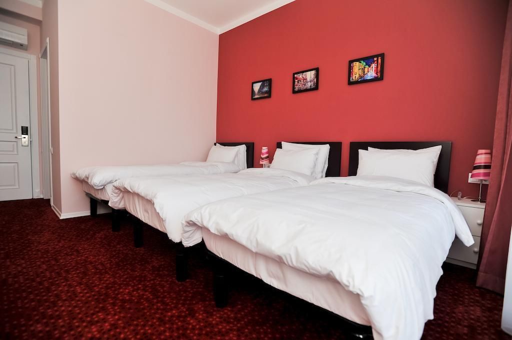 PIAZZA FOUR COLOURS - 3