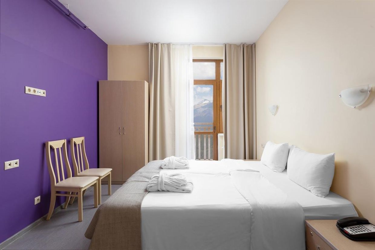 RIDERS LODGE, отель - 25