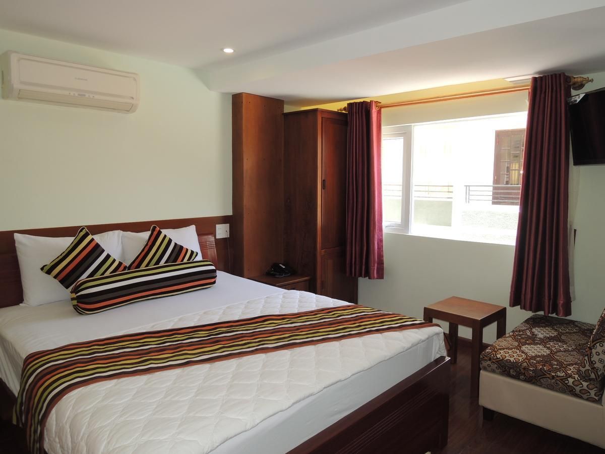 ART DELUXE HOTEL - 18