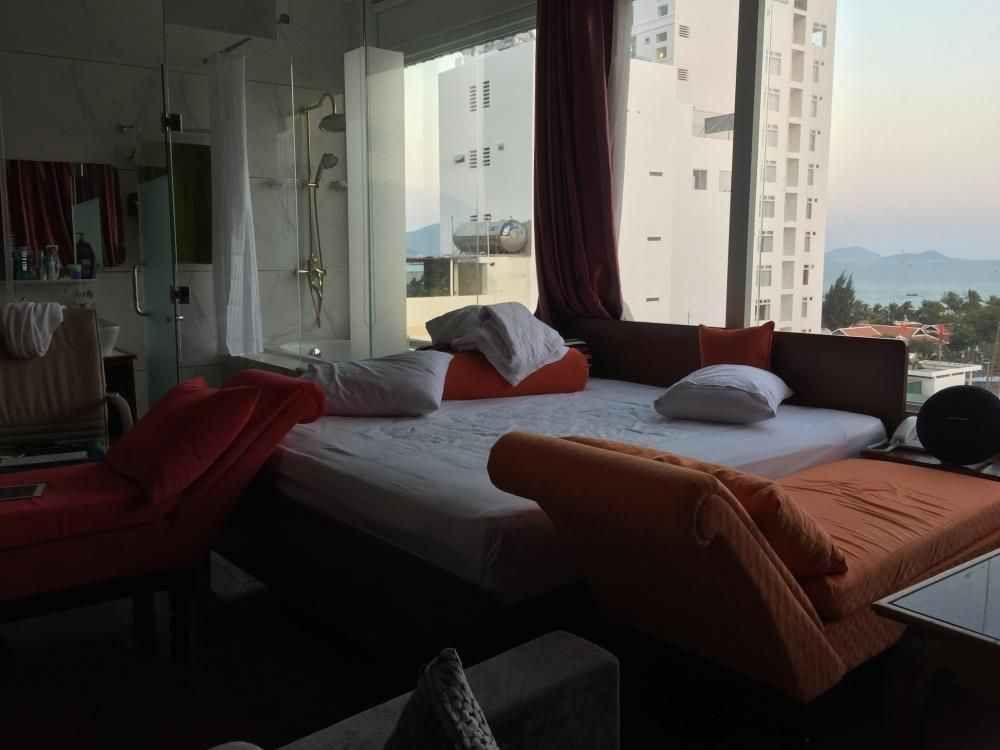 ART DELUXE HOTEL - 8