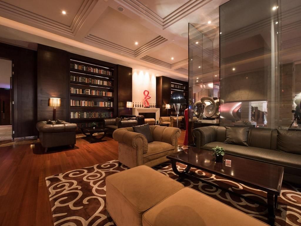 ROYAL INTERNATIONAL - 24