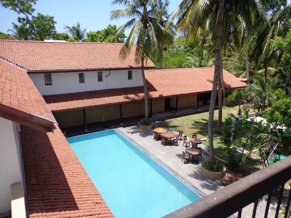 EARLS RED PASSIKUDAH - 2