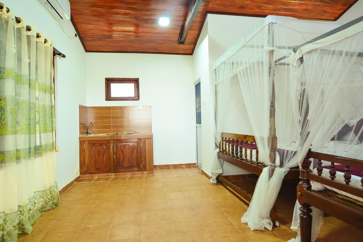 SERENDIPITY BEACH HOTEL - 14