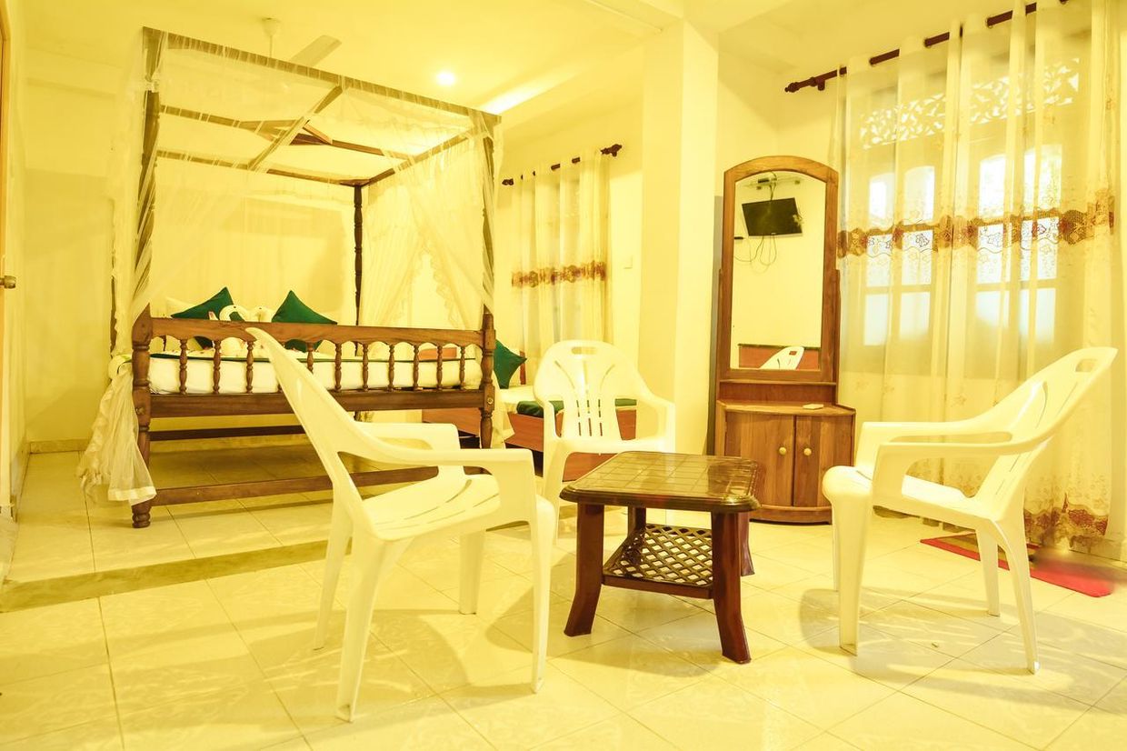 SERENDIPITY BEACH HOTEL - 3