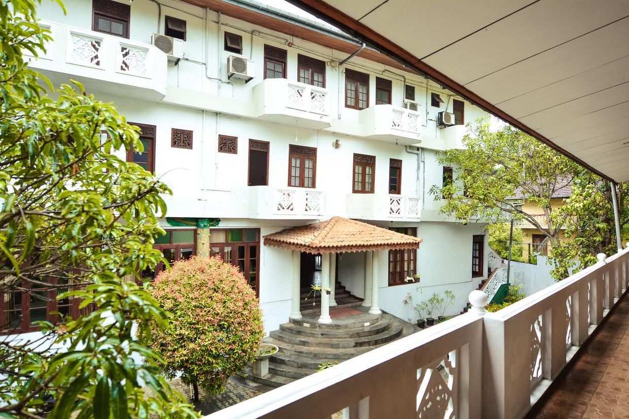 SERENDIPITY BEACH HOTEL - 8