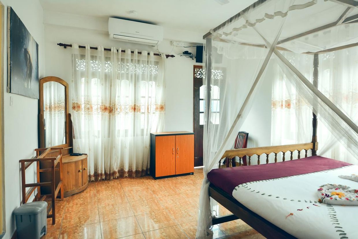 SERENDIPITY BEACH HOTEL - 9